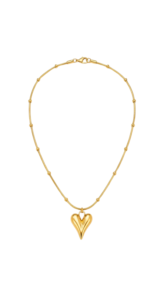 Elegant Gold Heart Pendant Necklace – Minimal Luxe Statement